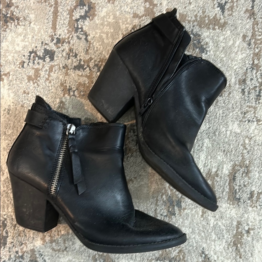 Francesca's Collections Black Ankle Booties with Stacked Heel